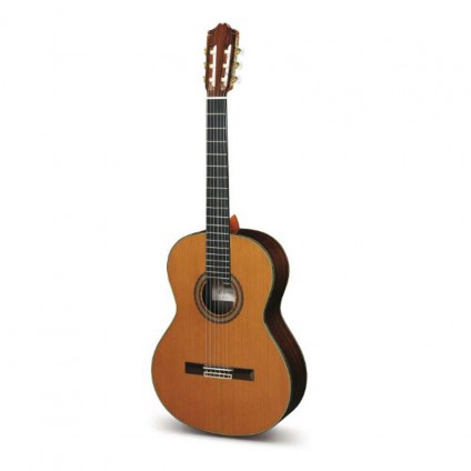 قیمت خرید فروش گیتار کلاسیک  Cuenca 110