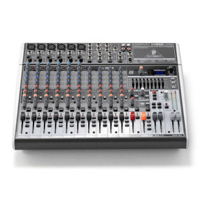 Behringer Xenyx X1832USB