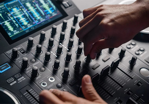 denon-dj-sc-live-4 قیمت دی جی کنترلر دنون Denon DJ SC Live 4