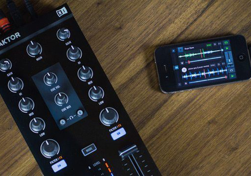 native-instruments-traktor-kontrol-z1 دی جی کنترلر قیمت دی جی کنترلر نیتیو اینسترومنتس Native Instruments Traktor Kontrol Z1